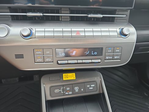 Used 2026 Hyundai Kona SEL Premium FWD image 23
