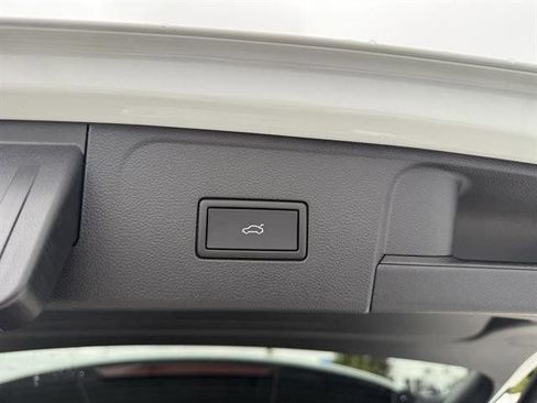 New 2025 Volkswagen Atlas SEL Premium R-Line image 33