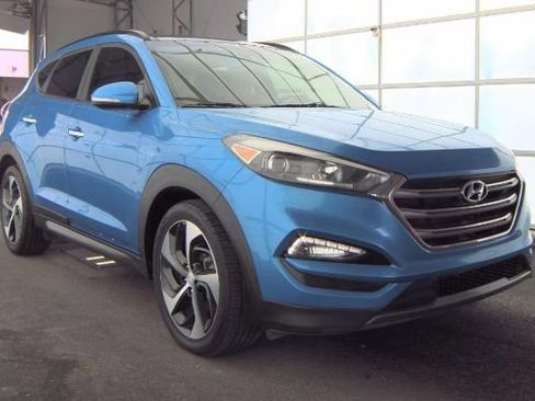Used 2016 Hyundai Tucson Limited w/ Option Group 03 FWD image 2