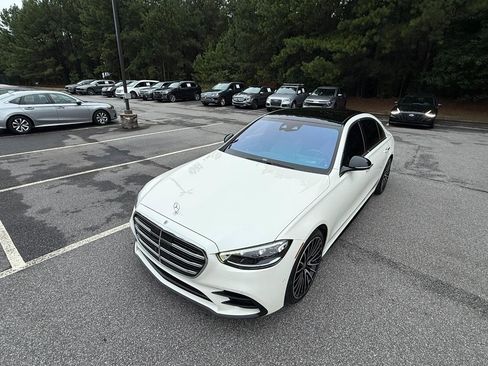Used 2022 Mercedes-Benz S 580 4MATIC Sedan w/ AMG Line Package image 37
