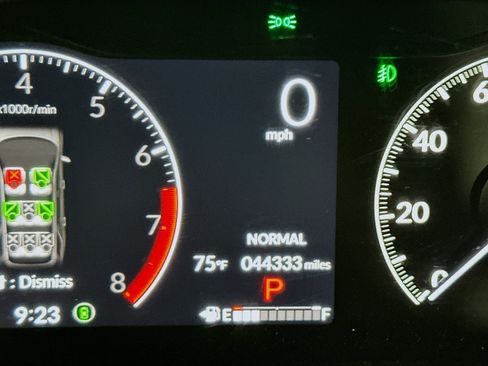 Used 2025 Honda Pilot Touring image 18