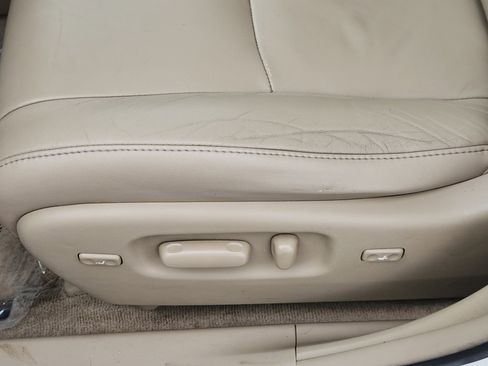 Used 2010 Toyota Highlander Limited image 20