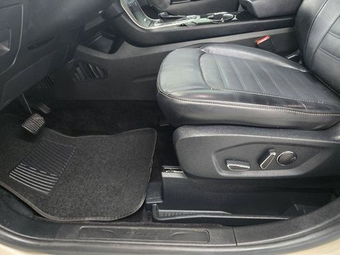 Used 2017 Ford Edge SEL w/ Equipment Group 201A FWD image 8