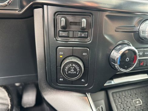 New 2025 Ford F150 Platinum w/ Equipment Group 702A High image 34