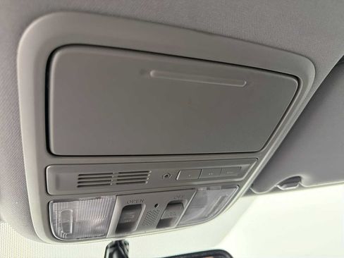 Used 2017 Nissan Titan SL RWD image 54