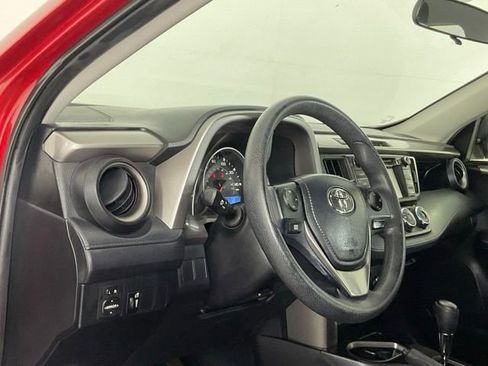 Used 2016 Toyota RAV4 LE FWD image 12
