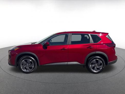 Used 2025 Nissan Rogue SV FWD image 9