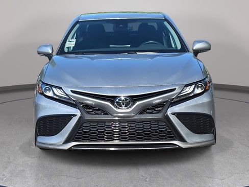 Used 2024 Toyota Camry XSE FWD image 2
