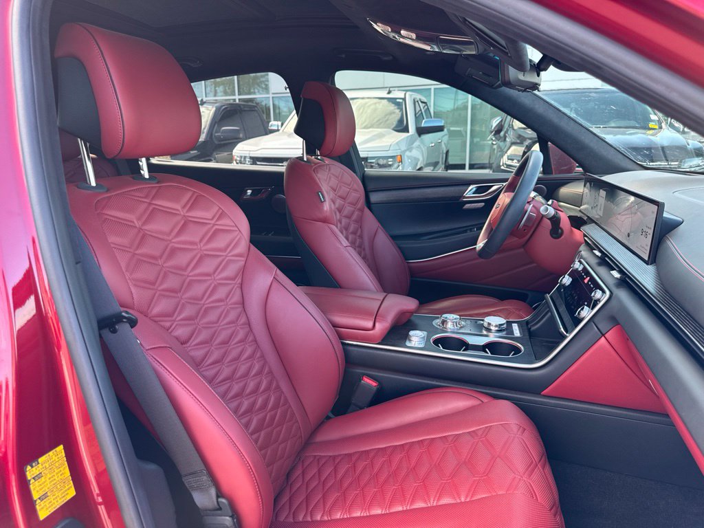 Used 2025 Genesis GV80 3.5T AWD/4WD image 15