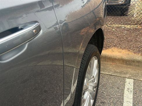 Used 2022 Chevrolet Suburban High Country w/ Premium Package 2 image 19