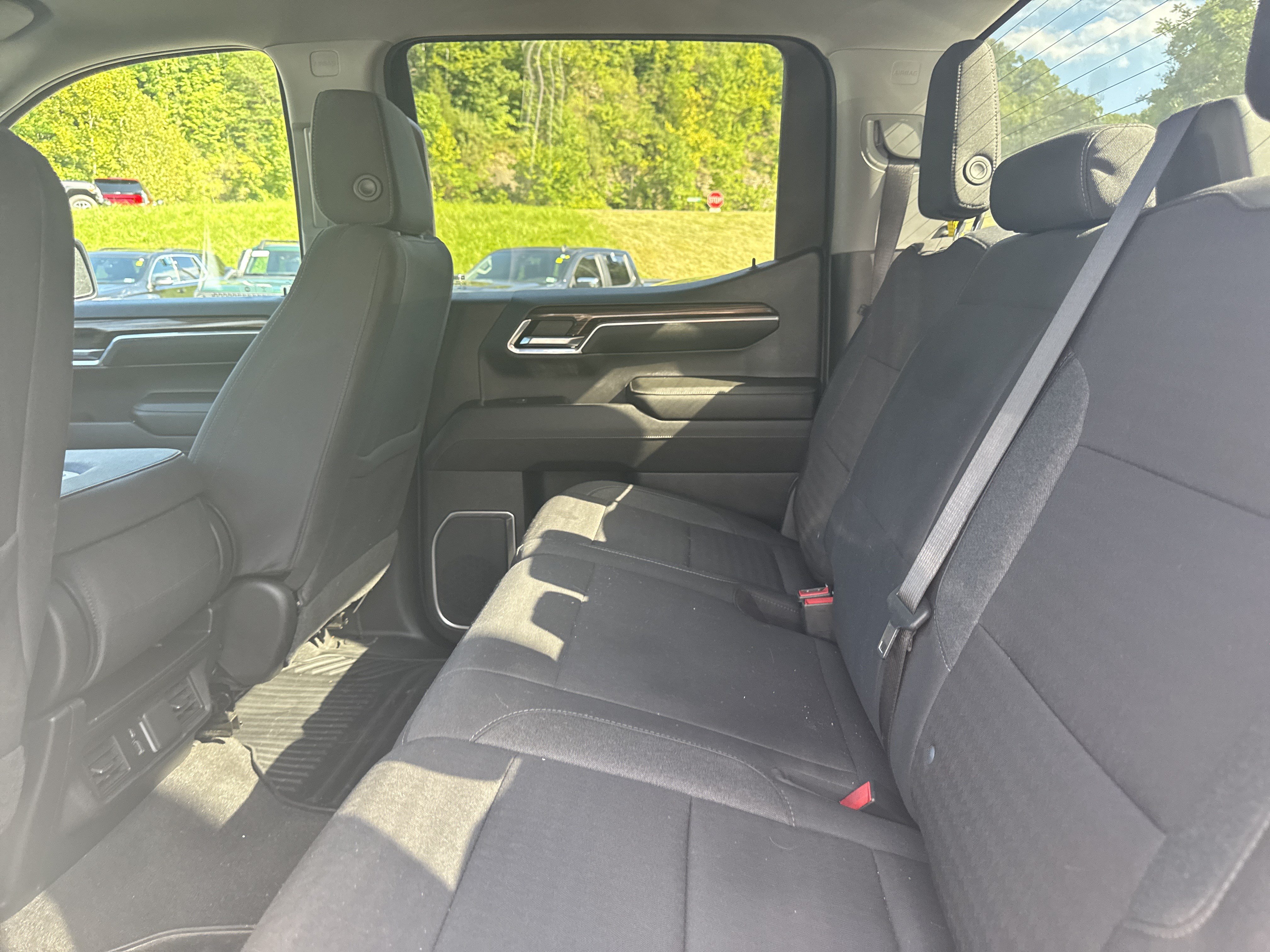 Used 2023 Chevrolet Silverado 1500 LT AWD/4WD image 16