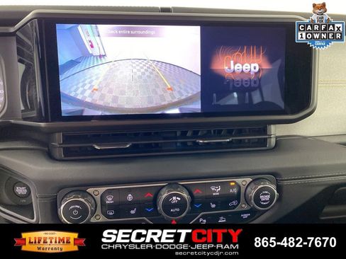 Used 2024 Jeep Wrangler Unlimited Sahara w/ Safety Group AWD/4WD image 22