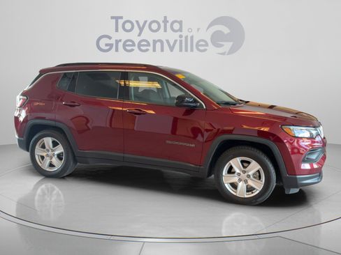 Used 2022 Jeep Compass Latitude FWD image 7