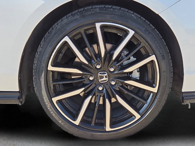 Used 2024 Honda Accord Touring image 10