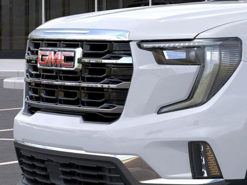Used 2026 GMC Acadia Elevation w/ Elevation Premium Package AWD/4WD image 13