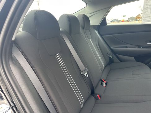 Used 2023 Hyundai Elantra SEL w/ Convenience Package FWD image 25