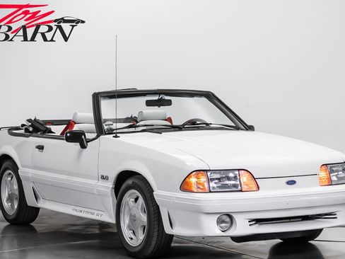 Used 1992 Ford Mustang GT RWD image 7
