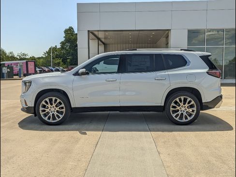 New 2026 GMC Acadia Denali w/ Super Cruise Package AWD/4WD image 9
