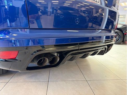 Used 2017 Land Rover Range Rover Sport SVR AWD/4WD image 40