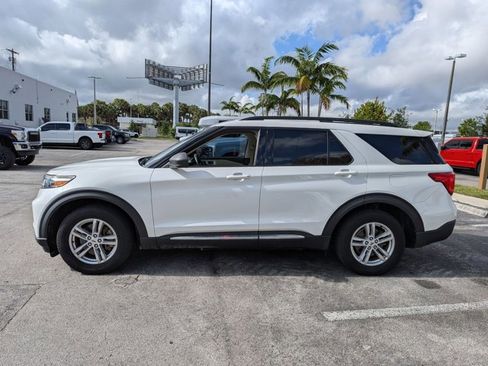 Used 2020 Ford Explorer XLT w/ Equipment Group 202A image 6