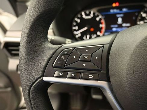 Used 2025 Nissan Altima 2.5 SV FWD image 20