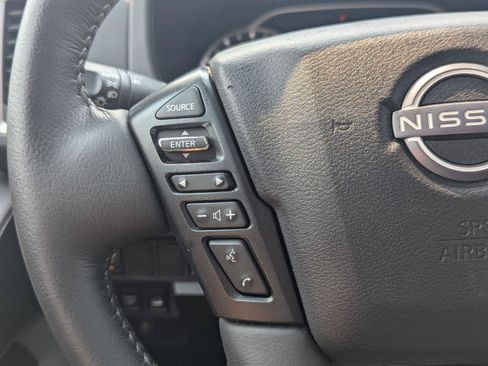 Used 2024 Nissan Frontier SL w/ Technology Package AWD/4WD image 18