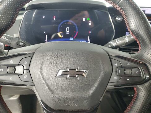 Used 2025 Chevrolet Trax RS w/ Sunroof Package FWD image 22