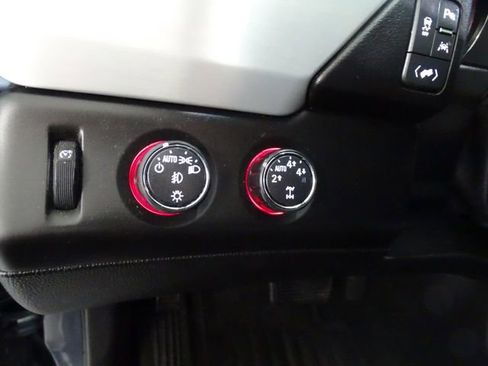 Used 2016 GMC Yukon SLT w/ Open Road Package AWD/4WD image 11