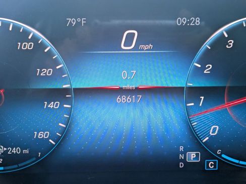 Used 2020 Mercedes-Benz GLE 350 4MATIC image 33