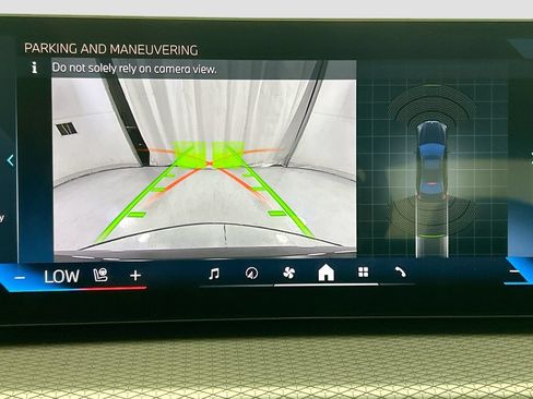 New 2026 BMW 330i Sedan w/ M Sport Package RWD image 15