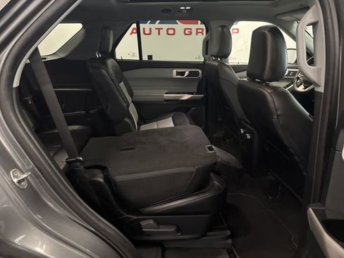 Used 2022 Ford Explorer XLT w/ Equipment Group 202A image 35