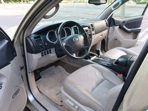 Used 2004 Toyota 4Runner Limited image 10