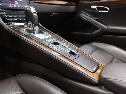 Used 2019 Porsche 718 Boxster image 40