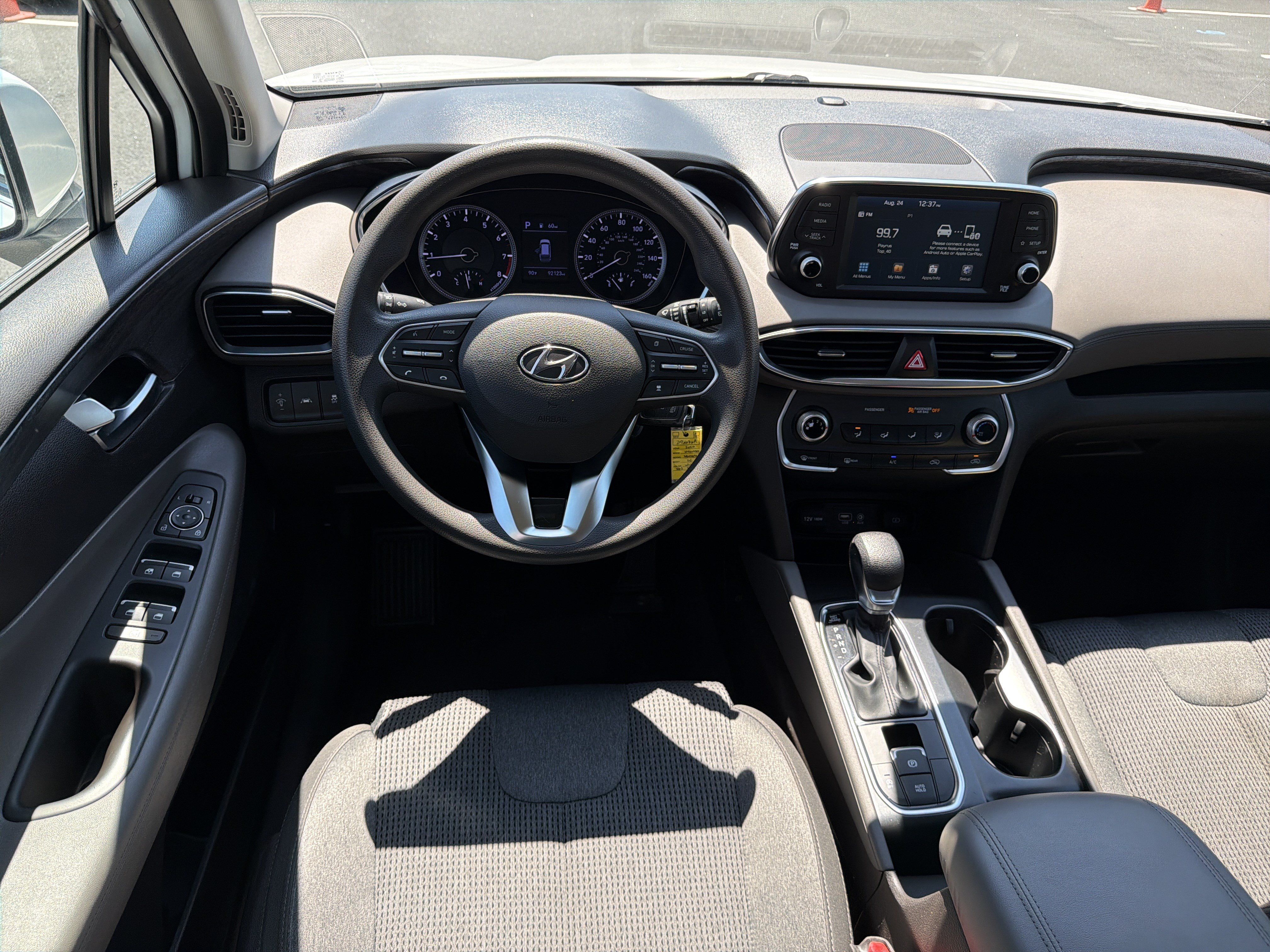 Used 2020 Hyundai Santa Fe SE FWD image 23