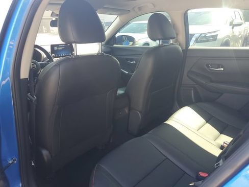 Used 2024 Nissan Sentra SR w/ SR Premium Package FWD image 8