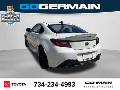 Used 2024 Toyota GR86 Premium RWD image 10