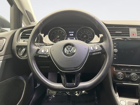 Used 2018 Volkswagen Golf SEL FWD image 12