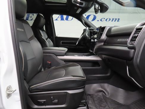 Used 2024 RAM 2500 Laramie w/ Night Edition image 26