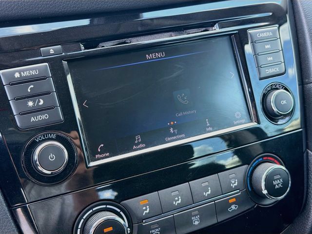 Used 2019 Nissan Rogue S FWD image 14