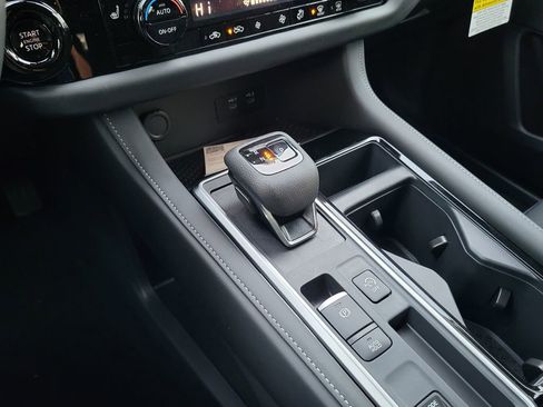 New 2026 Nissan Pathfinder SV image 9