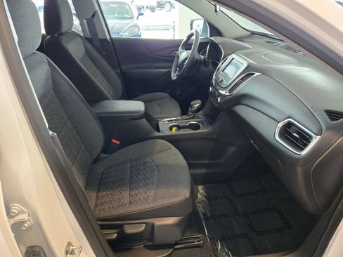Certified 2024 Chevrolet Equinox LT FWD image 6