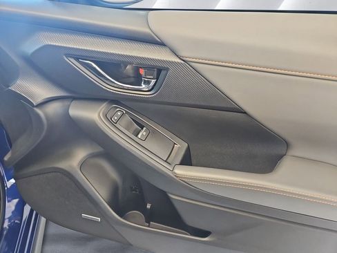 Used 2025 Subaru Crosstrek 2.5i Limited w/ Crosstrek Mirror Package image 15