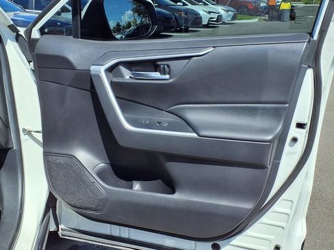 Used 2021 Toyota RAV4 XLE FWD image 12