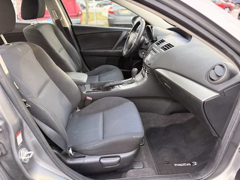 Used 2010 MAZDA MAZDA3 i Touring image 18
