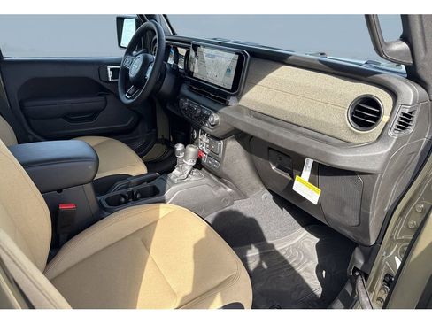 New 2026 Jeep Gladiator Willys AWD/4WD image 25