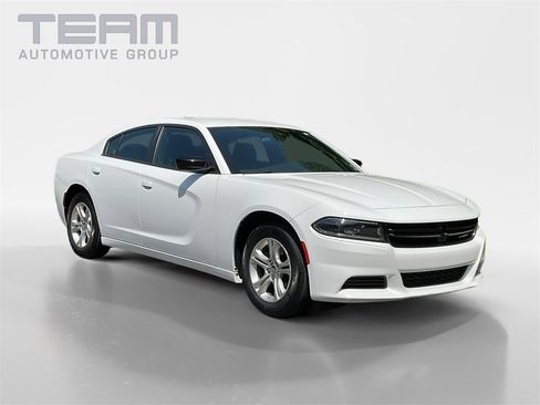 Used 2023 Dodge Charger SXT image 1