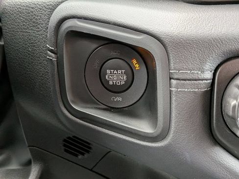 Used 2025 Jeep Wrangler Unlimited Rubicon 4xe w/ Convenience Group AWD/4WD image 15