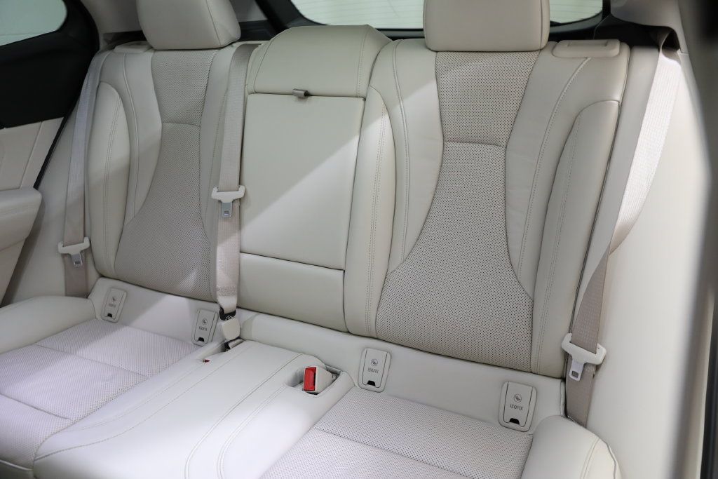 Certified 2022 Buick Envision Essence w/ Safety Package AWD/4WD image 15