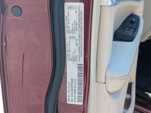 Used 2023 Jeep Grand Cherokee L Limited w/ Trailer Tow Group (B) RWD image 32