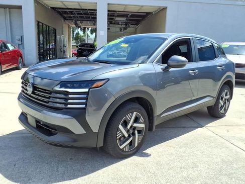 Certified 2025 Nissan Kicks SV image 15